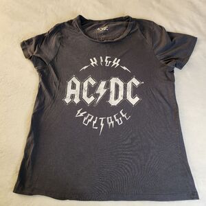AC/DC Gray Scoop Neck Tshirt With Graphics Size Large